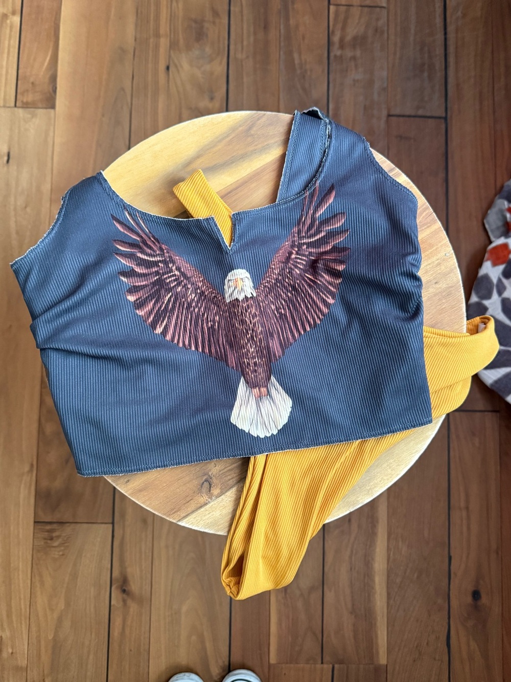 Avanova Eagle Graphic Crop Top w/ Matching Gold High Cut Bottoms Swimsuit Sz: M
